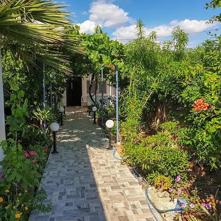 Vila Maria'S House, With Garden Kalamaki  Exteriér fotografie